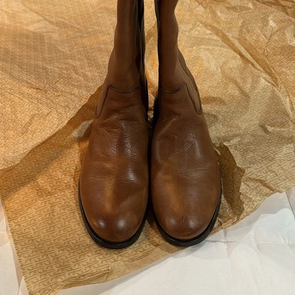 Frye Melissa button 2 wide calf - Picture 5 of 11
